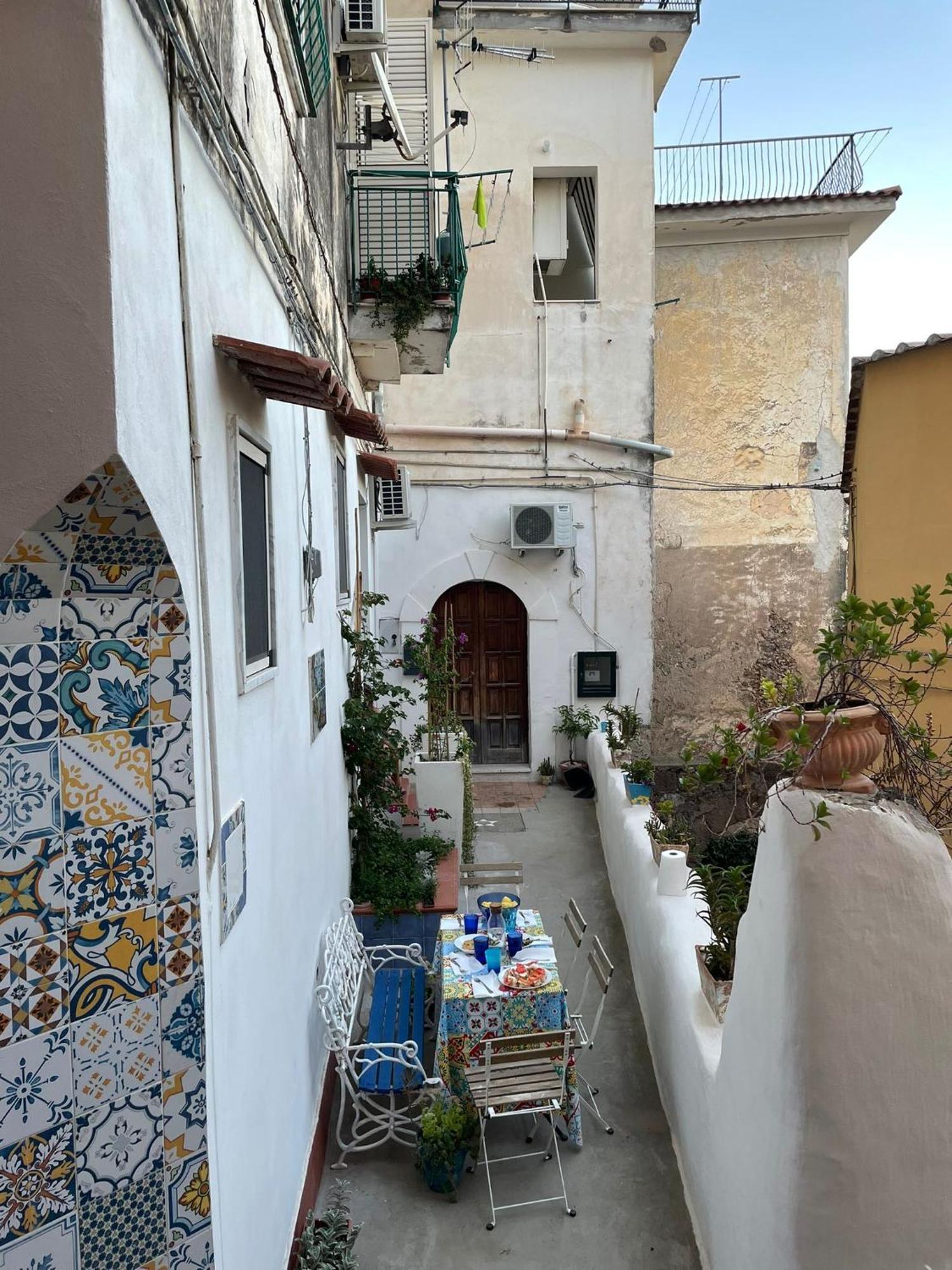 Casa Vacanza Le Tre Sorelle Vietri Dış mekan fotoğraf